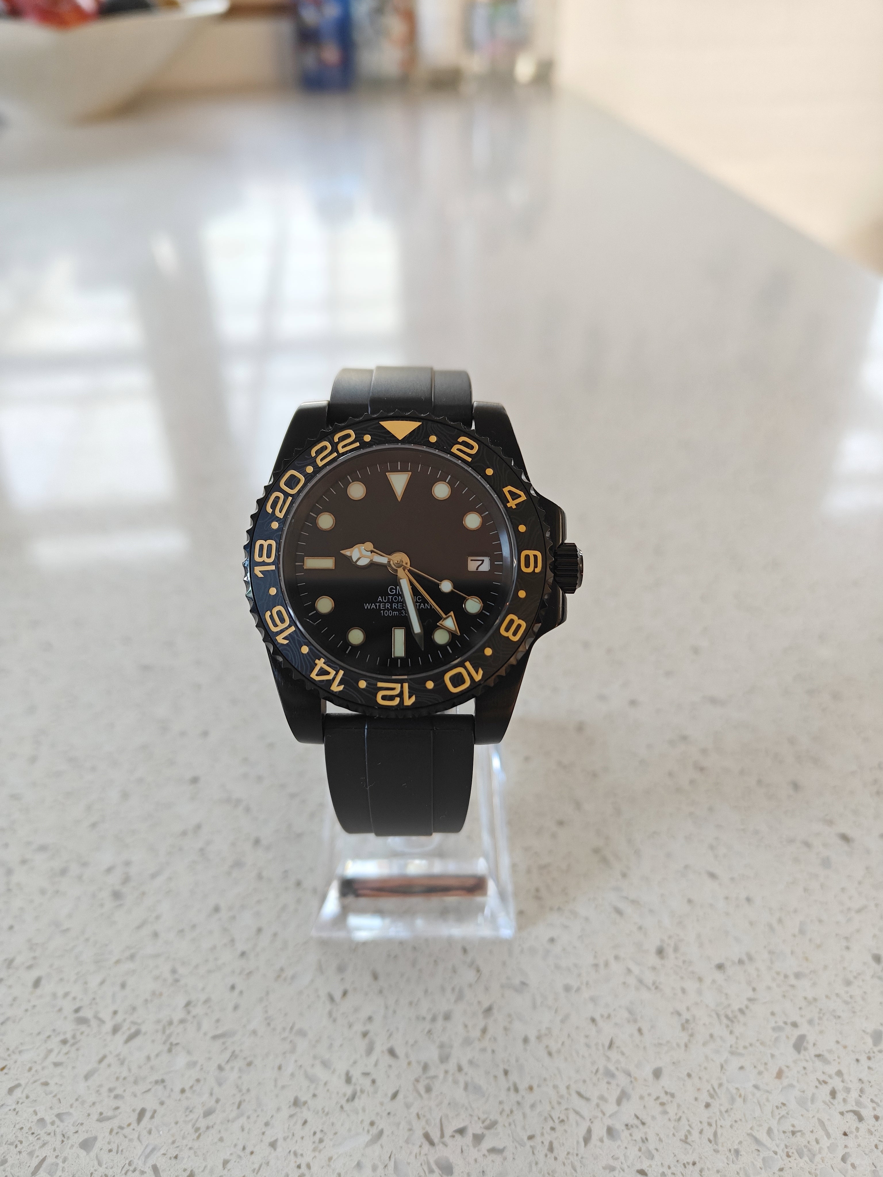 FERÁL GMT Gold Edition – Håndlavet Elegance