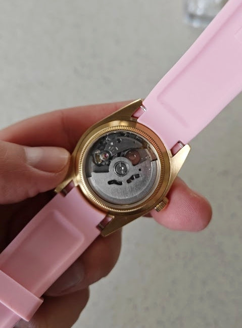 🌸 FERÁL Roseflare